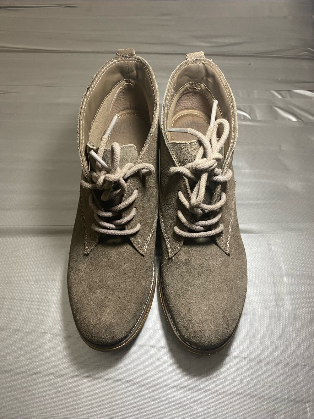 White Mountain Lambert Women’s Gray Suede Chukka Ankle Boots Lace-Up 8.5 M